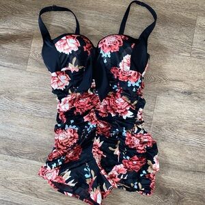 ❤️👙Torrid pin up bathing suit 🩱 ❤️ vacation